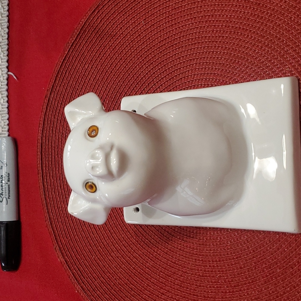 Ceramic Pig Head Farmhouse Apron Holder